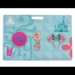 NWT Minnie Main Attraction Pin Set